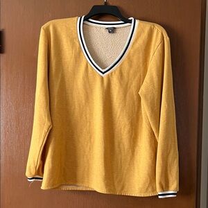 Eddie Bauer Yellow V-Neck Long Sleeve Top fleece sweater